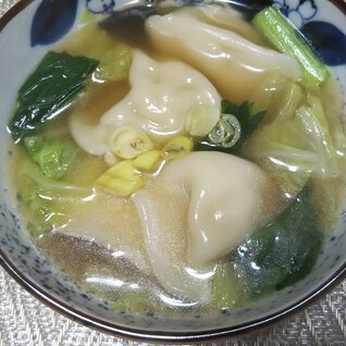 水餃子入り中華スープ☆